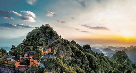 武當(dāng)山推出通票半價(jià)優(yōu)惠，管理服務(wù)全面升級(jí)